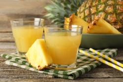 Ananásová limonáda 
